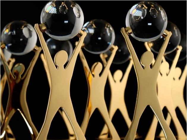 История и значение статуэтки юбилейной премии «Человек года — 2025»